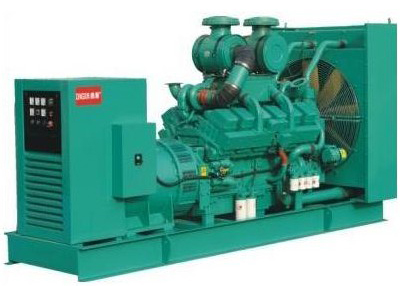 水磨沟康明斯728KW发电机组出租