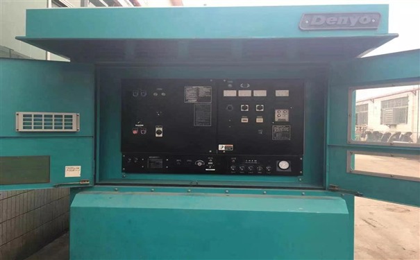 乌鲁木齐二手康明斯200kw大型柴油发电机组